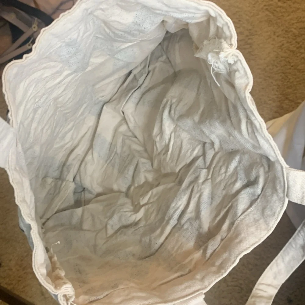 The New Yorker Metro Canvas Tote TOT7551 - Picture 7 of 7